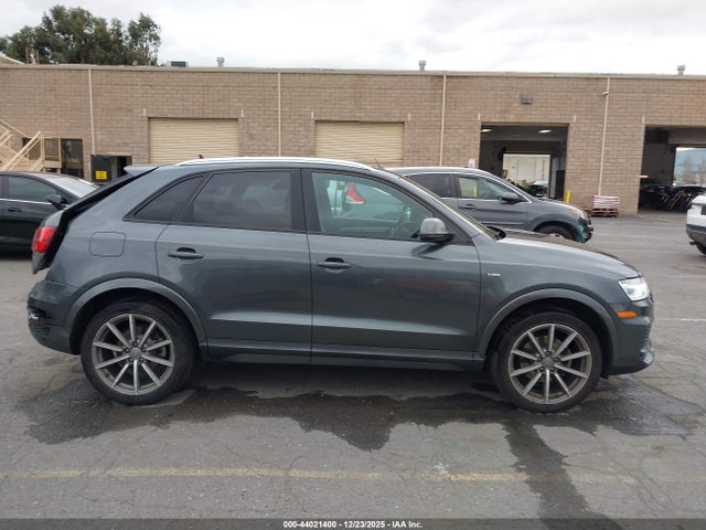 WA1BCCFS2JR029551 Audi Q3 2.0t Premium/2.0t Sport Premium