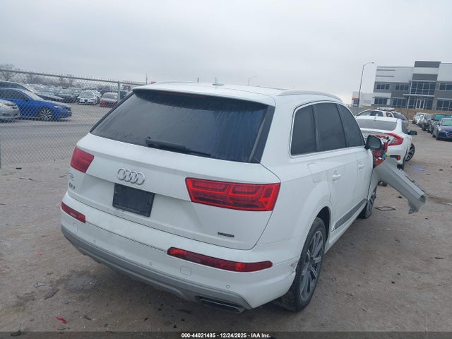 2017 AUDI Q7 WA1LHAF76HD051677 Photo 3