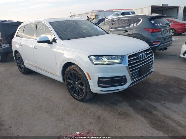 2019 AUDI Q7 WA1LHAF7XKD033707 Photo 0