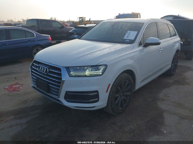 2019 AUDI Q7 WA1LHAF7XKD033707 Photo 1