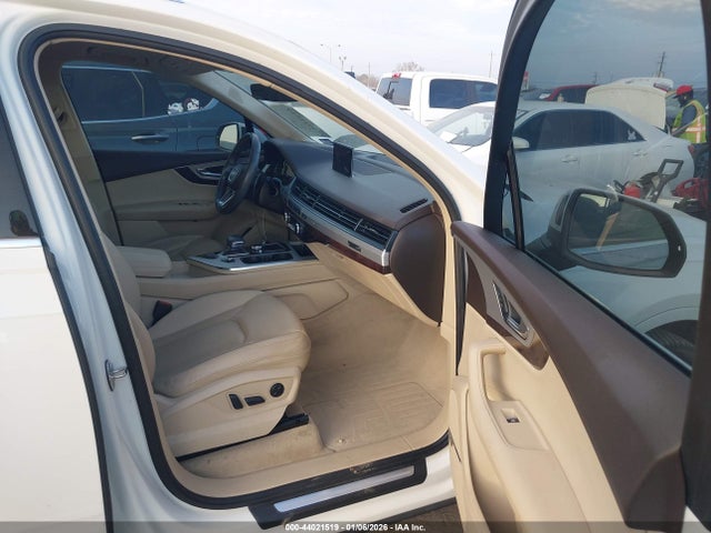 2019 AUDI Q7 WA1LHAF7XKD033707 Photo 4