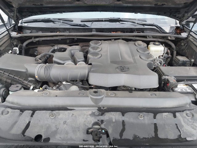 2020 TOYOTA 4RUNNER JTEBU5JR6L5830976 Photo 9