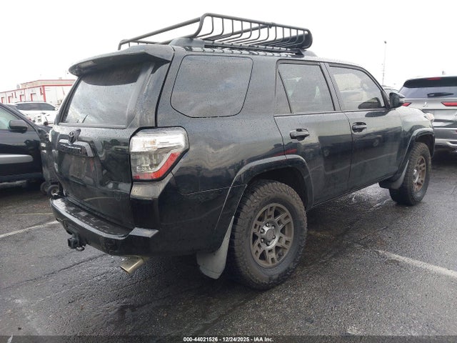 2020 TOYOTA 4RUNNER JTEBU5JR6L5830976 Photo 3