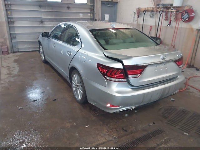 Lexus LS 460 2016 JTHCL5EF2G5025993 Image 3