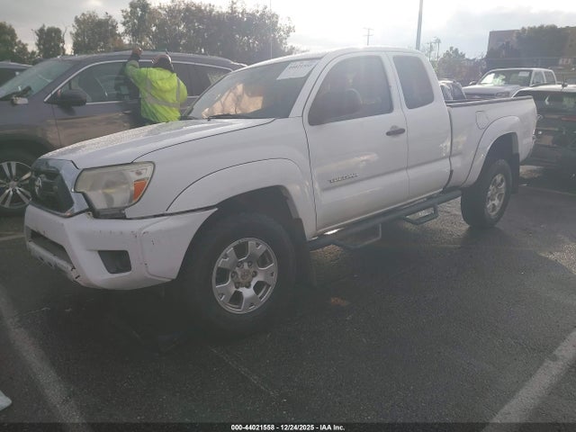 Toyota Tacoma Prerunner 2015 5TFTX4GN7FX045339 Image 2