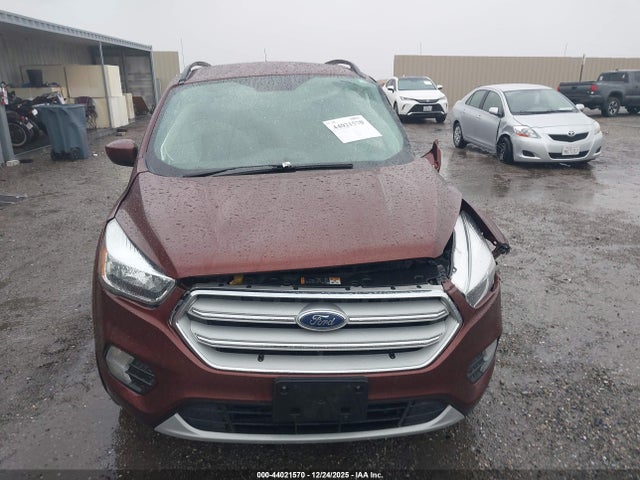 1FMCU9GD8JUA75095 Ford ESCAPE SE