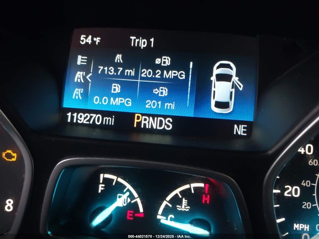 1FMCU9GD8JUA75095 Ford ESCAPE SE