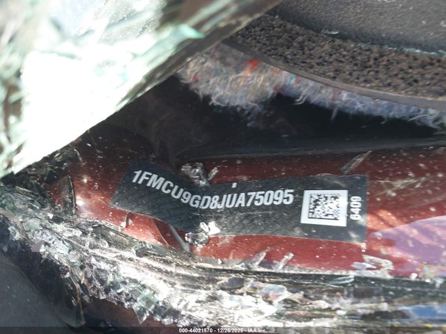 1FMCU9GD8JUA75095 Ford ESCAPE SE