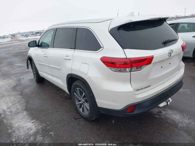 Toyota Highlander Xle 2018 5TDJZRFH2JS898644 Image 3
