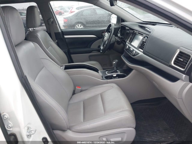 Toyota Highlander Xle 2018 5TDJZRFH2JS898644 Image 5