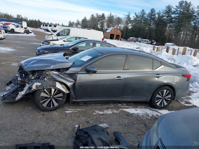 1N4BL4DW5NN304236 Nissan Altima Sv Intelligent Awd