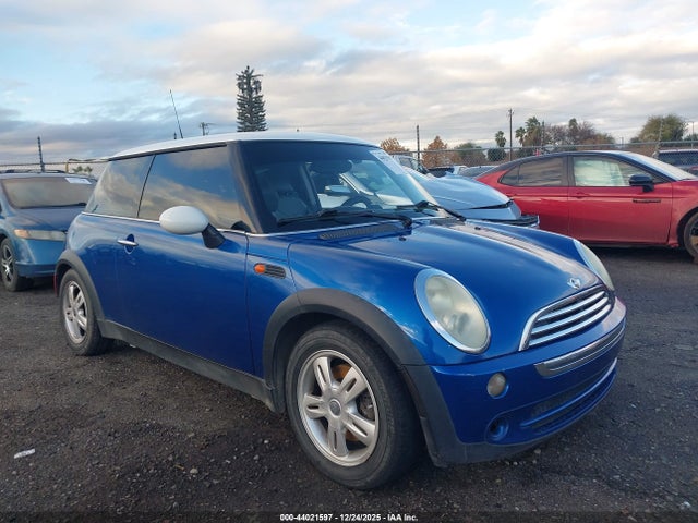 2006 MINI COOPER WMWRC33506TJ79815 Photo 0
