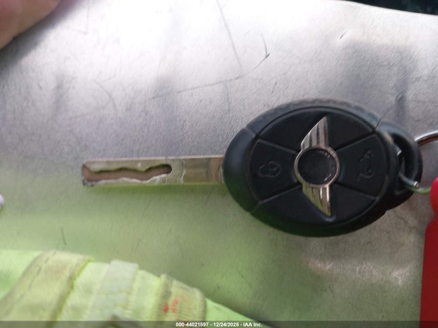 2006 MINI COOPER WMWRC33506TJ79815 Photo 10