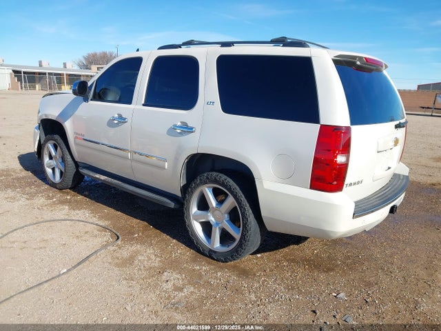 2011 CHEVROLET TAHOE 1GNSCCE09BR382240 Photo 2