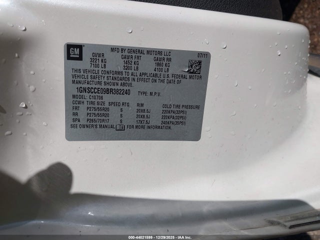2011 CHEVROLET TAHOE 1GNSCCE09BR382240 Photo 8