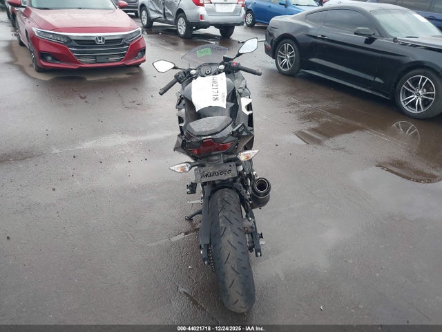 Kawasaki EX400 2019 JKAEXKH14KDA32548 Image 6