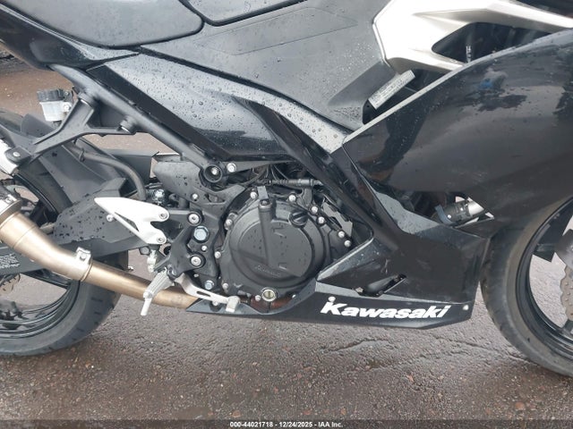Kawasaki EX400 2019 JKAEXKH14KDA32548 Image 8