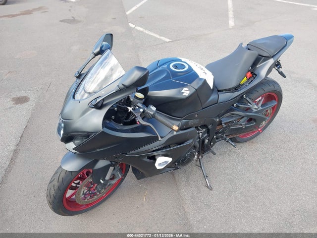 Suzuki GSX-R1000 2017 JS1DM11B2H2101675 Image 2