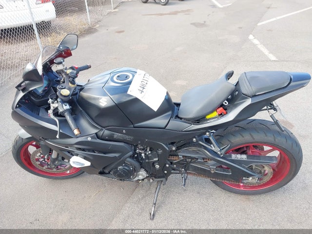 Suzuki GSX-R1000 2017 JS1DM11B2H2101675 Image 13