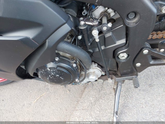 Suzuki GSX-R1000 2017 JS1DM11B2H2101675 Image 9