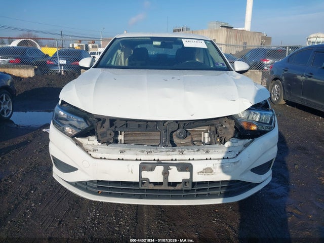 2019 Volkswagen Jetta 1.4t R-line/1.4t S/1.4t Se მანქანა იყიდება აუქციონზე, vin: 3VWC57BU0KM260497, აუქციონის ნომერი: 44021834