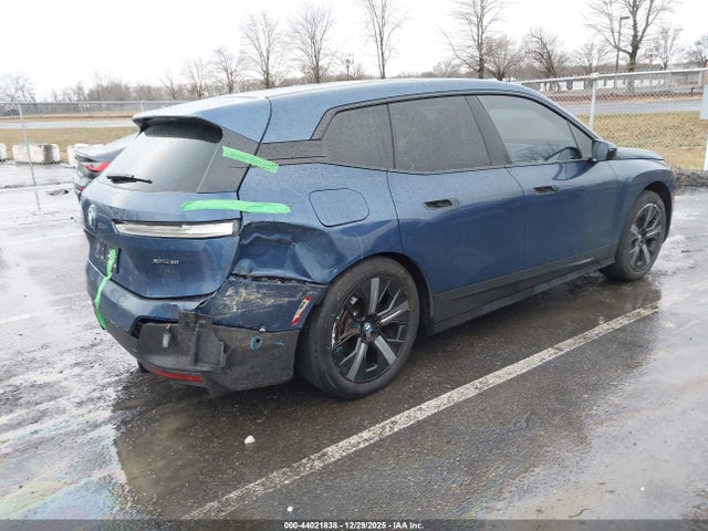 2022 BMW IX WB523CF03NCJ58228 Photo 3