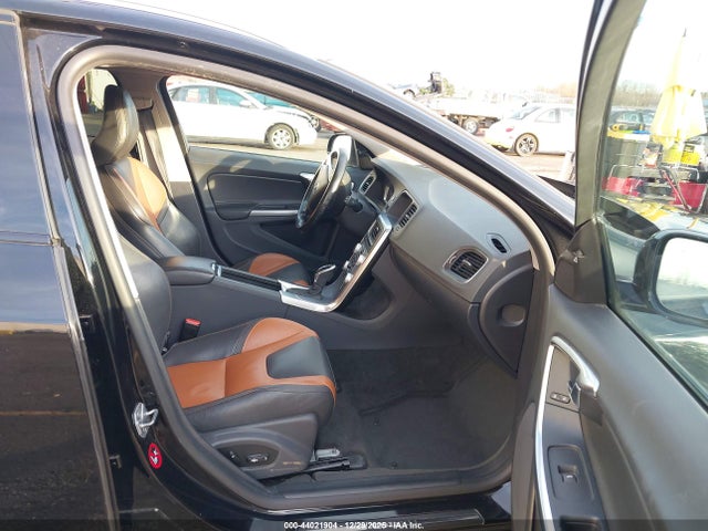 YV440MWK6J2056996 Volvo V60 Cross Country T5