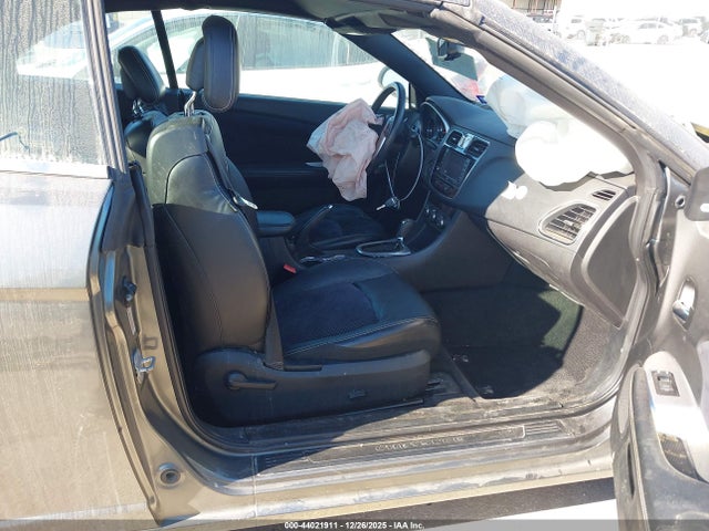 Продажа на аукционе авто 2012 Chrysler 200 S, vin: 1C3BCBGG2CN235154, номер лота: 44021911