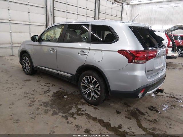 2016 MITSUBISHI OUTLANDER JA4AZ3A3XGZ016257 Photo 2