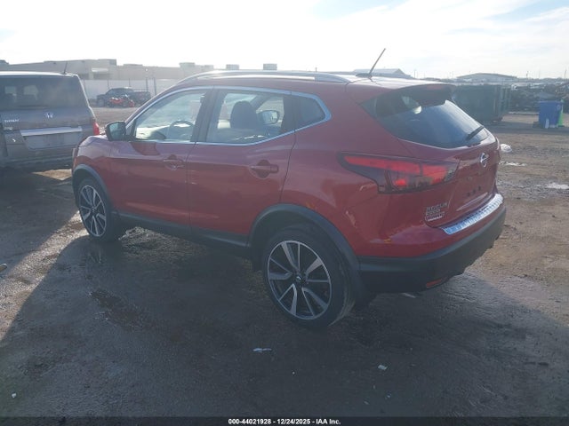 JN1BJ1CP8HW007195 Nissan Rogue Sport Sl