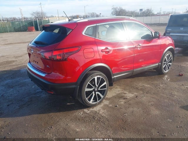 JN1BJ1CP8HW007195 Nissan Rogue Sport Sl