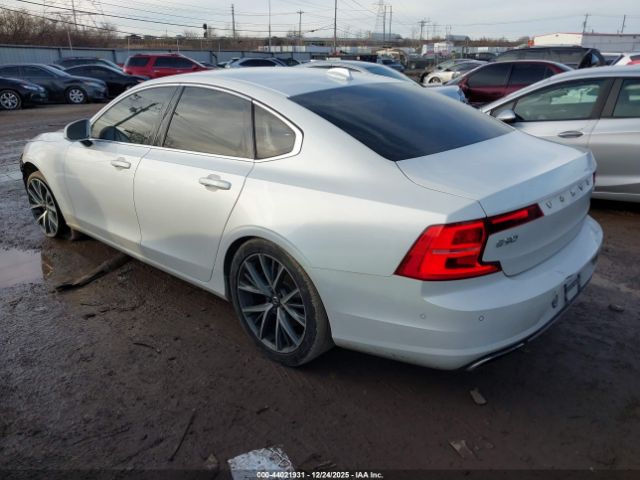 2017 VOLVO S90 YV1A22MK1H1016746 Photo 2