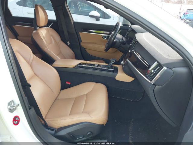 2017 VOLVO S90 YV1A22MK1H1016746 Photo 4
