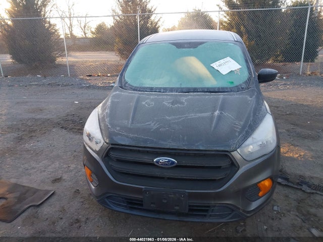 44021963 :رقم المزاد ، 1FMCU0F74KUC20819 vin ، 2019 Ford Escape S مزاد بيع