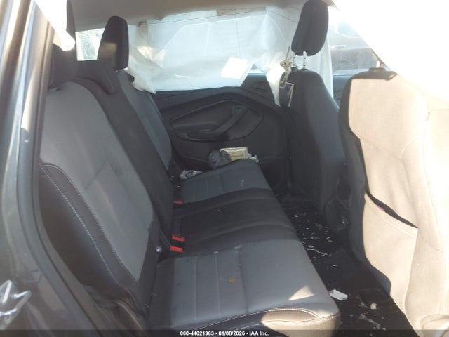 44021963 :رقم المزاد ، 1FMCU0F74KUC20819 vin ، 2019 Ford Escape S مزاد بيع