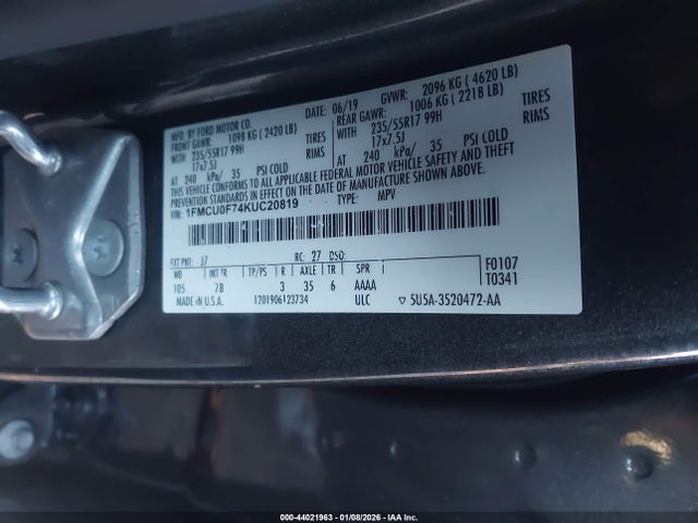44021963 :رقم المزاد ، 1FMCU0F74KUC20819 vin ، 2019 Ford Escape S مزاد بيع