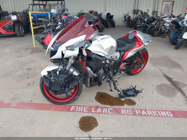 Suzuki GSX1300 RR 2022 JS1EJ11B2N7101350 Image 2
