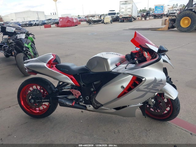 Suzuki GSX1300 RR 2022 JS1EJ11B2N7101350 Image 12