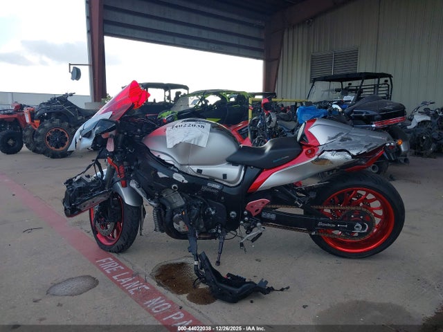 Suzuki GSX1300 RR 2022 JS1EJ11B2N7101350 Image 13