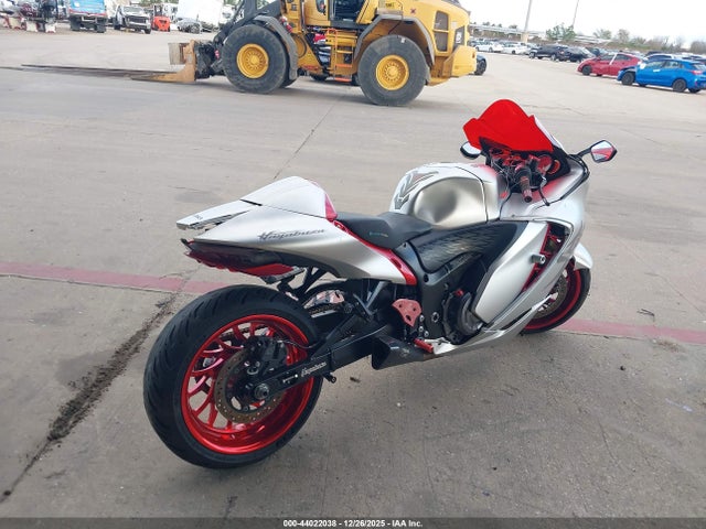 Suzuki GSX1300 RR 2022 JS1EJ11B2N7101350 Image 4