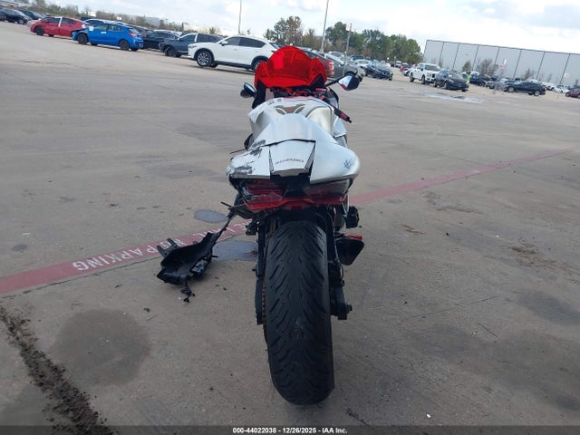 Suzuki GSX1300 RR 2022 JS1EJ11B2N7101350 Image 6