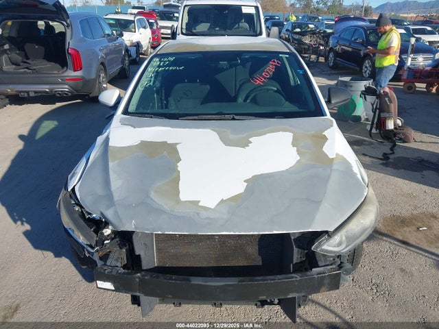 5NPD84LF3JH256185 Hyundai ELANTRA SEL