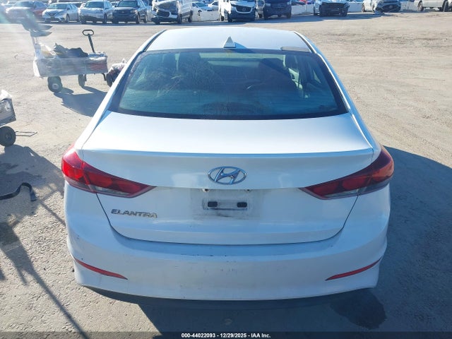 5NPD84LF3JH256185 Hyundai ELANTRA SEL