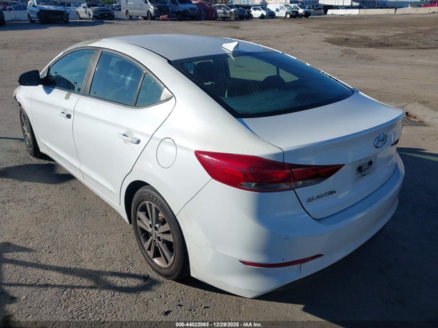 5NPD84LF3JH256185 Hyundai ELANTRA SEL