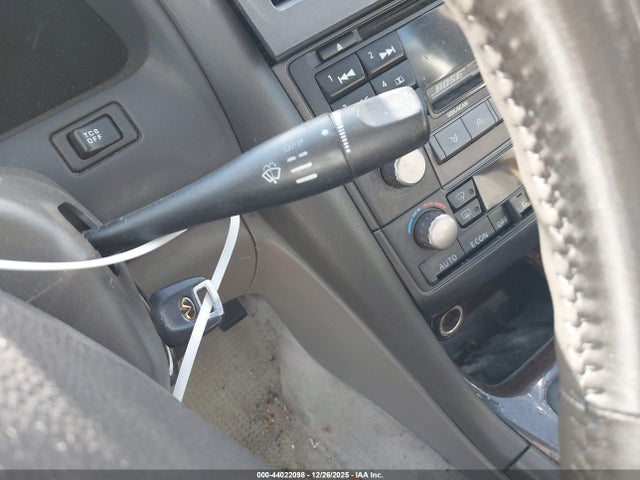 Aukcja sprzedaży 2001 Infiniti I30 Luxury, vin: JNKCA31A91T001925, numer aukcji: 44022098