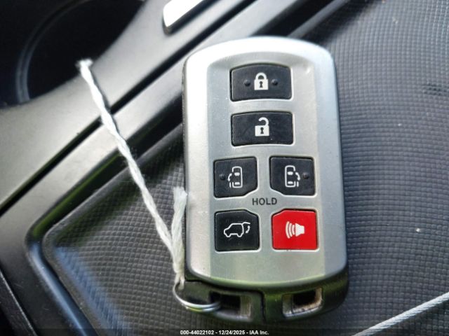 2019 TOYOTA SIENNA 5TDXZ3DC6KS986726 Photo 10