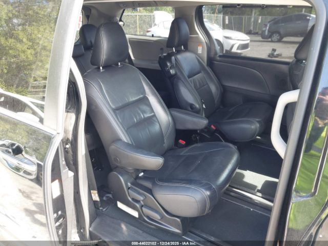 2019 TOYOTA SIENNA 5TDXZ3DC6KS986726 Photo 7