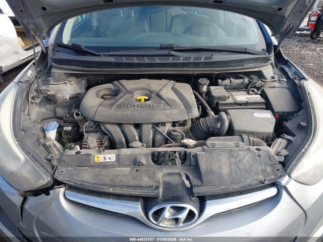KMHDH4AE7FU229039 Hyundai ELANTRA SE