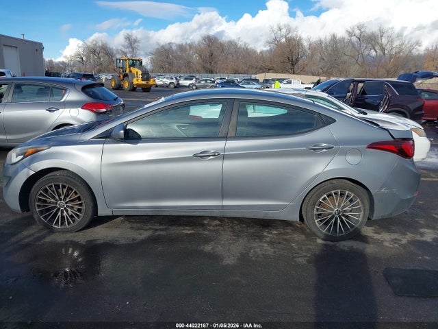 KMHDH4AE7FU229039 Hyundai ELANTRA SE