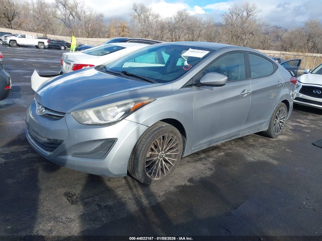 KMHDH4AE7FU229039 Hyundai ELANTRA SE